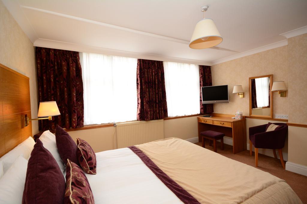 The Crescent 3* Scarborough